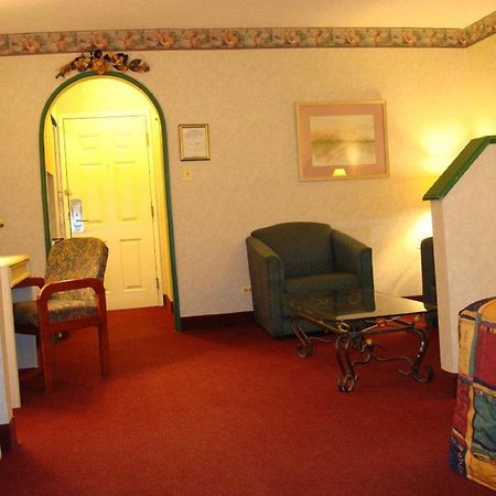 O'Hare Inn & Suites Шиллер-Парк Экстерьер фото